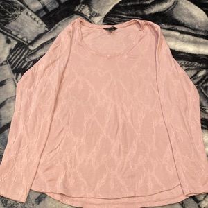 Women’s Vera Wang long sleeve shirt.